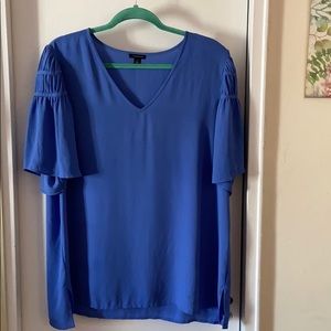 ANN TAYLOR - Pleated Flutter Shell Blouse